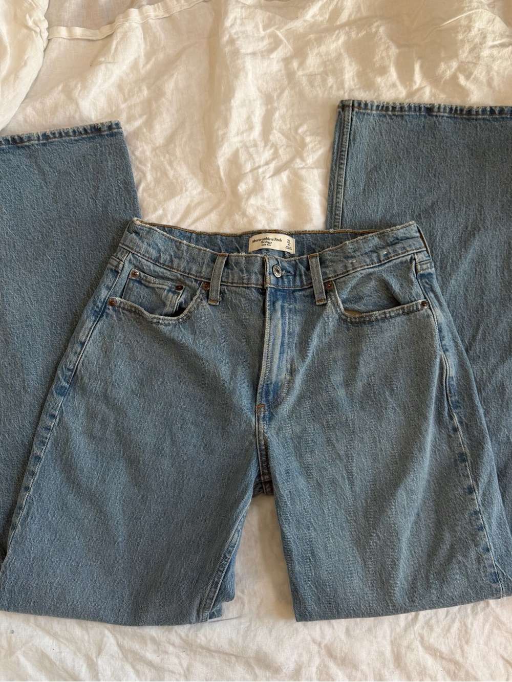 Abercrombie & Fitch The Baggy Low Rise jeans